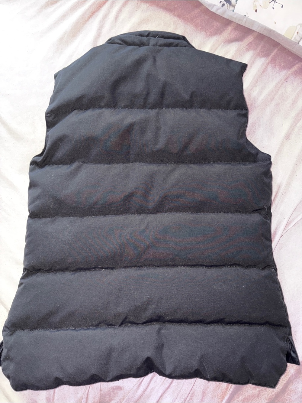 Canada Goose Black Quilted Down Vest with Red Arctic Patch - Picture 7 of 8
